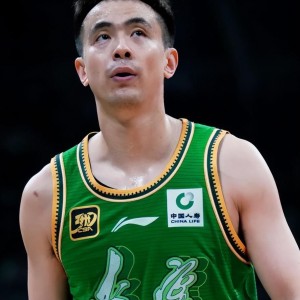 CBA3消息！赵继伟全明星被质疑，赵睿面临重罚，国家队名单将出炉